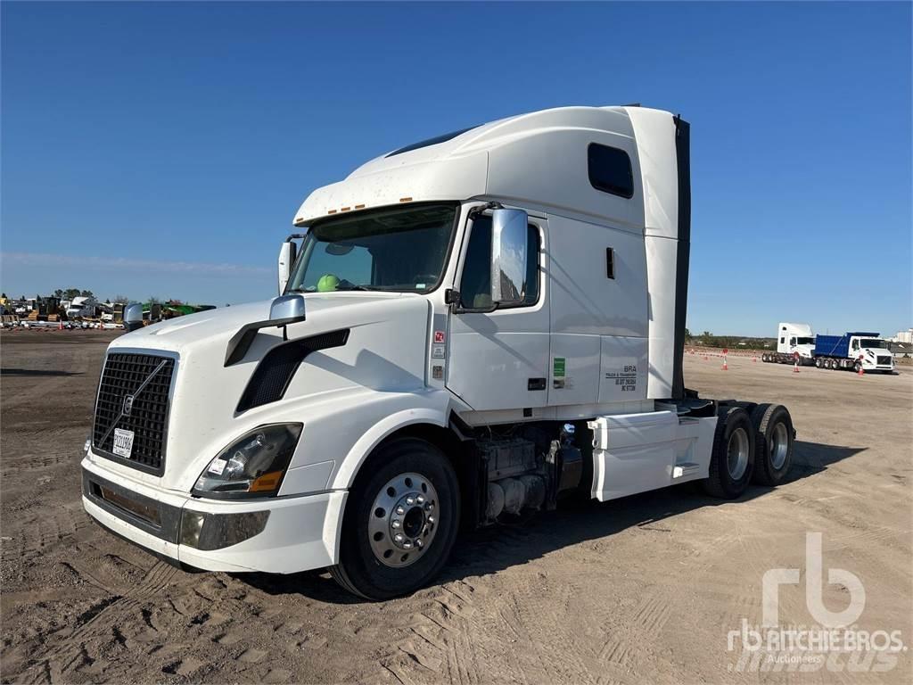 Volvo VNL670 Camiones tractor