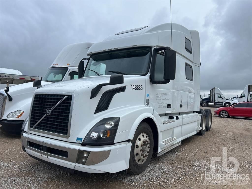 Volvo VNL670 Camiones tractor