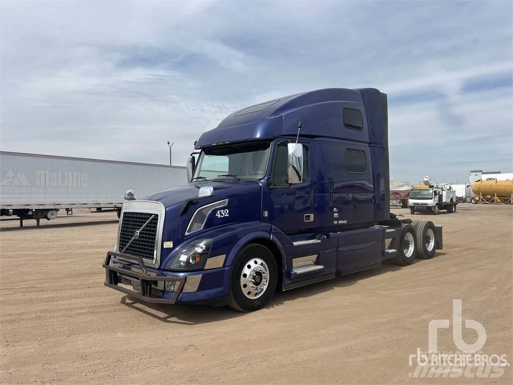 Volvo VNL780 Camiones tractor