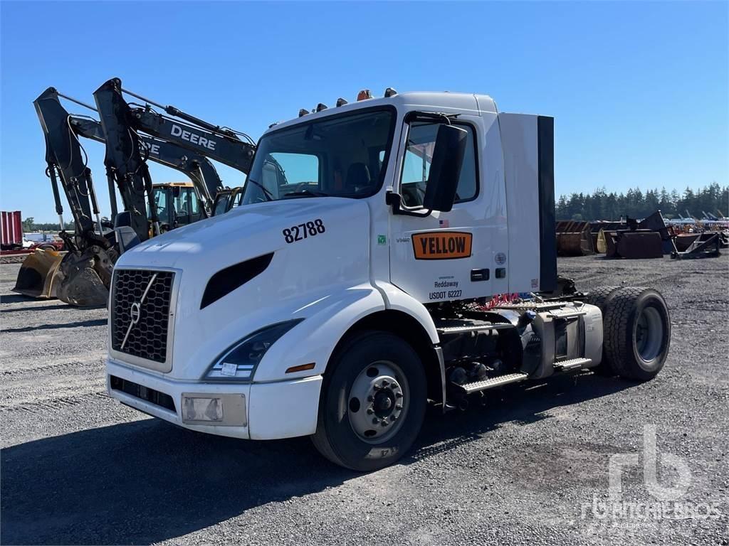 Volvo VNR300 Camiones tractor