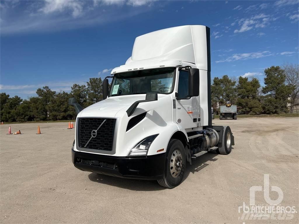 Volvo VNR42300 Camiones tractor