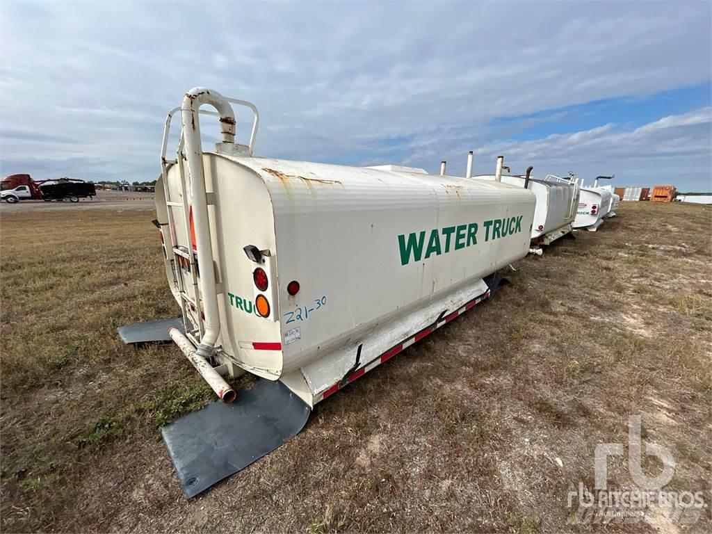  Water Truck Cabina