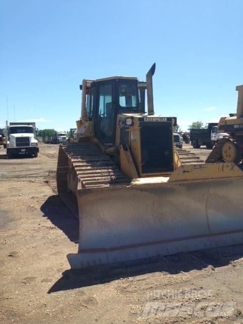 CAT D6H Buldozer sobre oruga