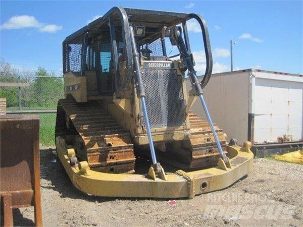 CAT D7H LGP Buldozer sobre oruga