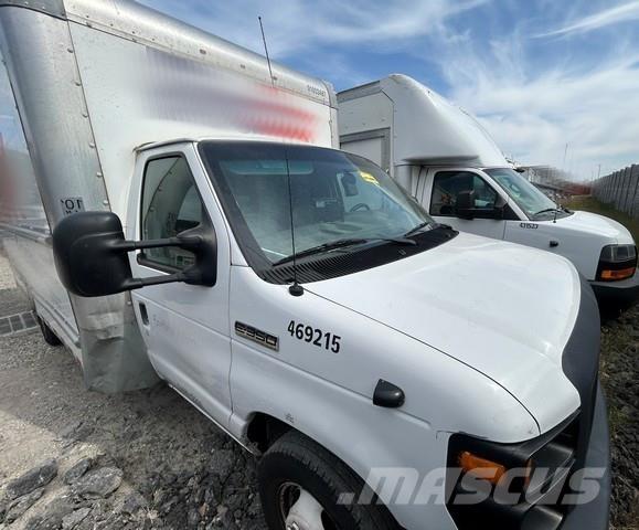 Ford E-350 Camiones con caja de remolque