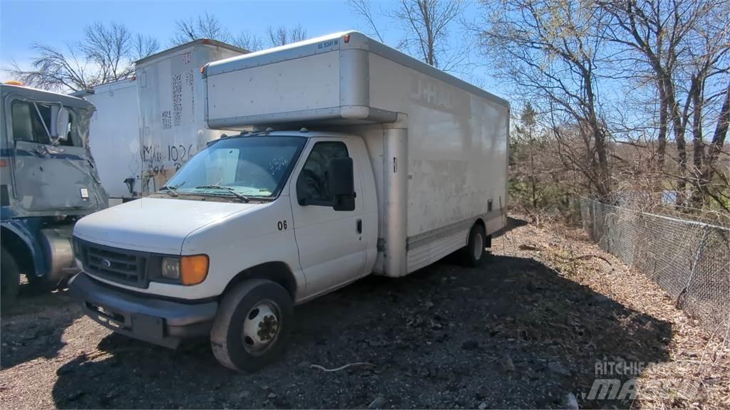 Ford E450 Camiones con caja de remolque