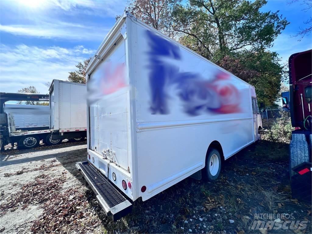 Ford F59 Camiones con caja de remolque