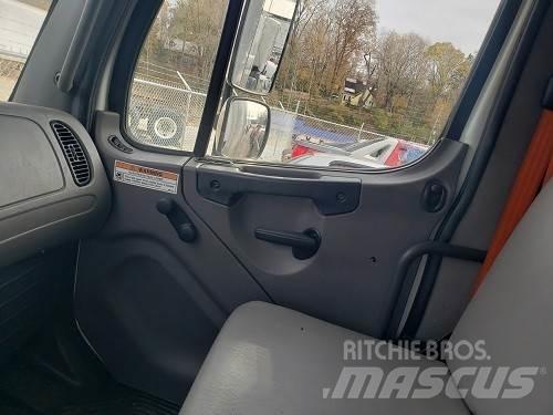 Freightliner M2 Camiones con caja de remolque