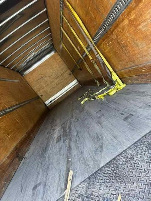 Freightliner M2 Camiones con caja de remolque