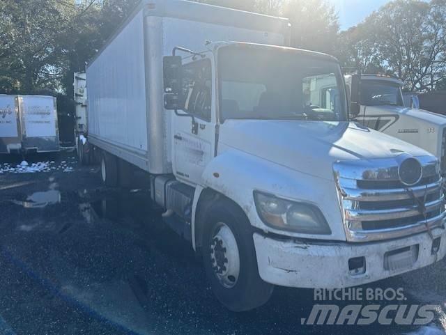 Hino 268 Camiones con caja de remolque