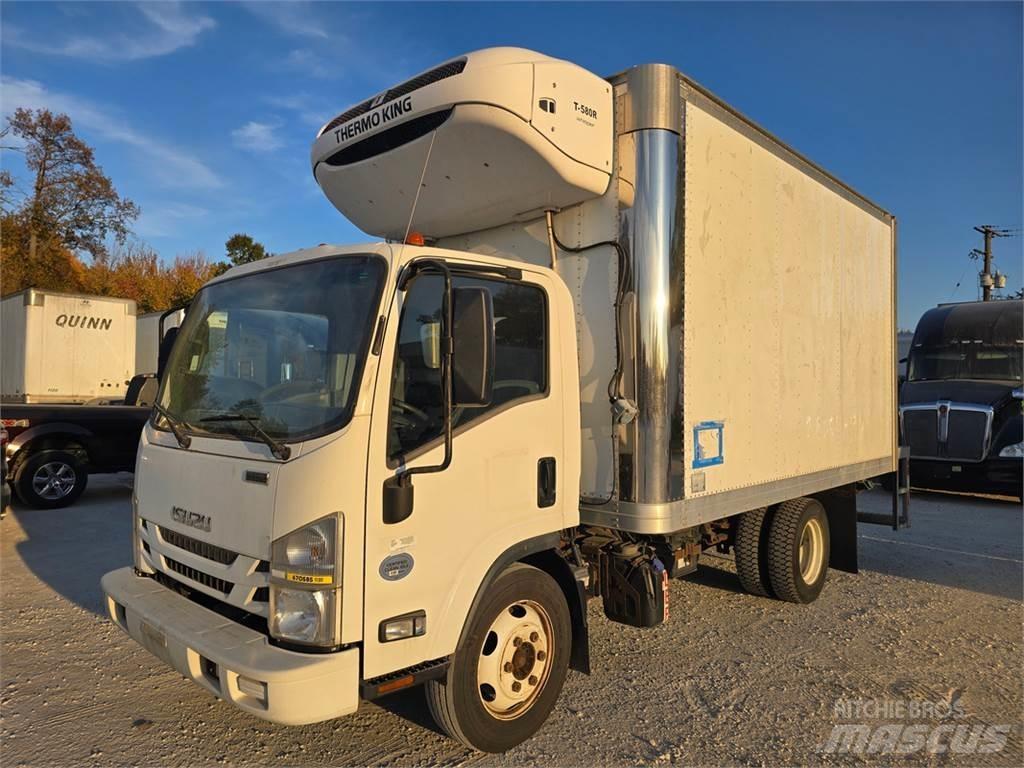 Isuzu NQR Camiones con caja de remolque