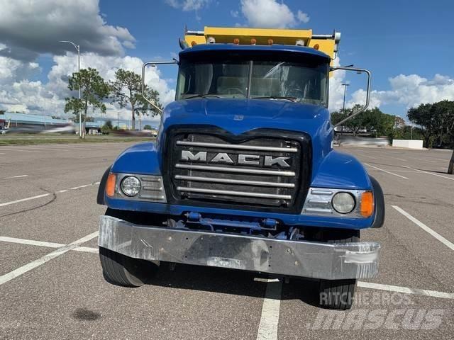 Mack CV713 Bañeras basculantes usadas