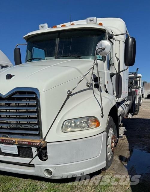 Mack CXU613 Camiones tractor