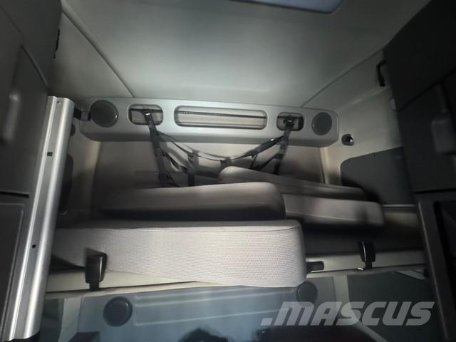 Volvo VNL64T670 Camiones tractor