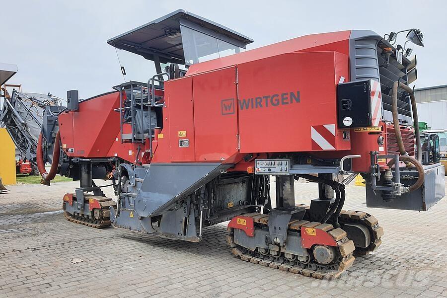 Wirtgen W 220 Fresadoras de asfalto