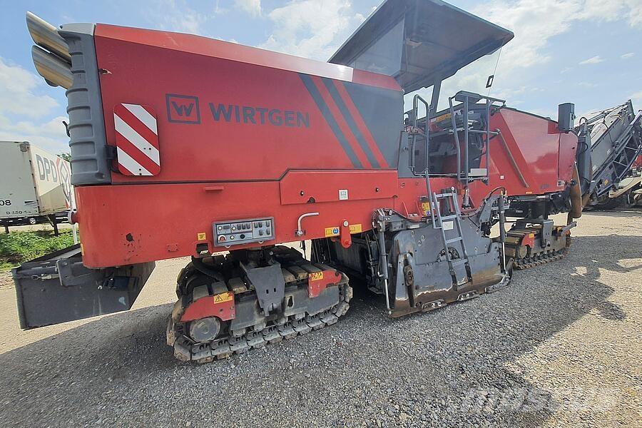 Wirtgen W 220 Fresadoras de asfalto