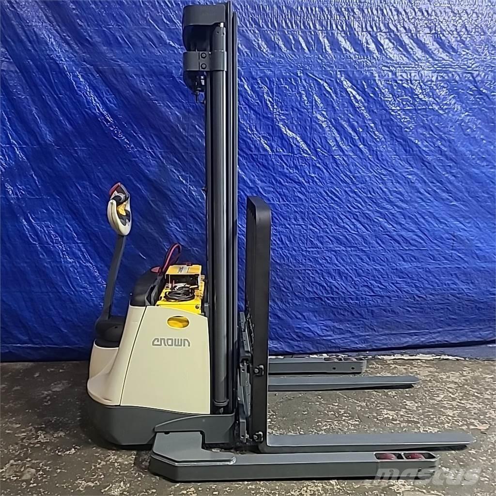 Crown SX3000-40 Apiladoras eléctricos