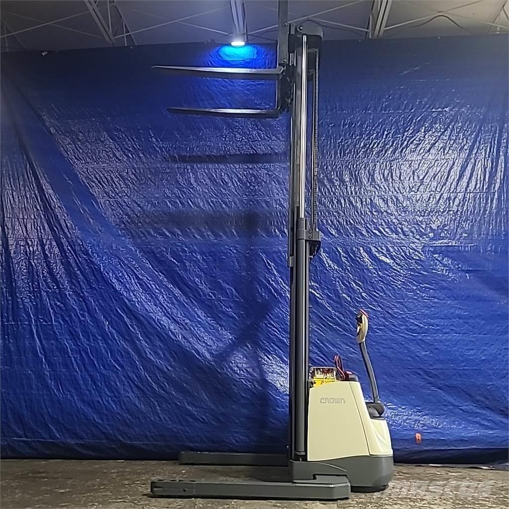 Crown SX3000-40 Apiladoras eléctricos