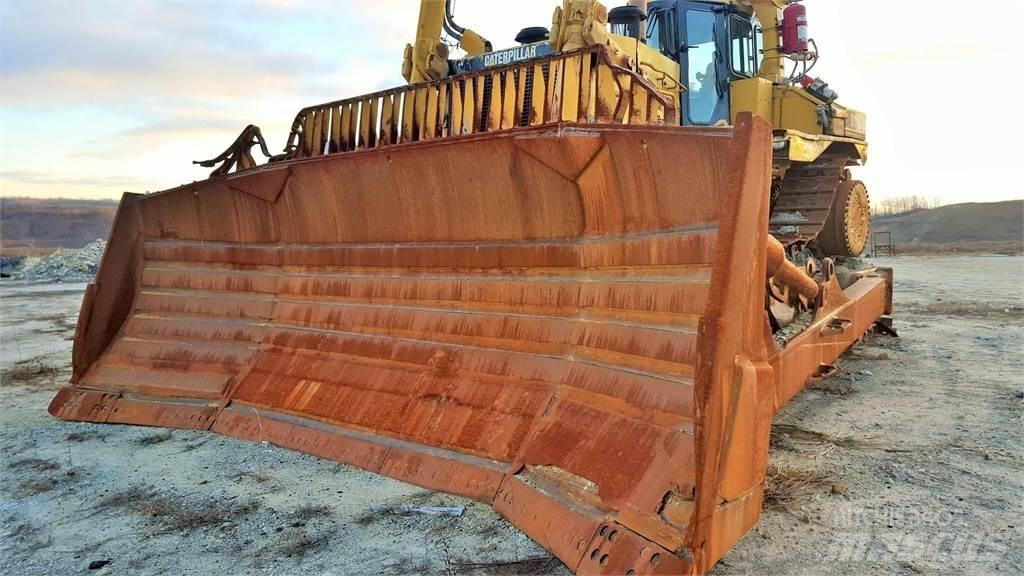 CAT D11R Buldozer sobre oruga