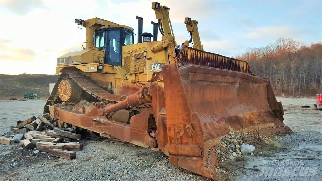 CAT D11R Buldozer sobre oruga