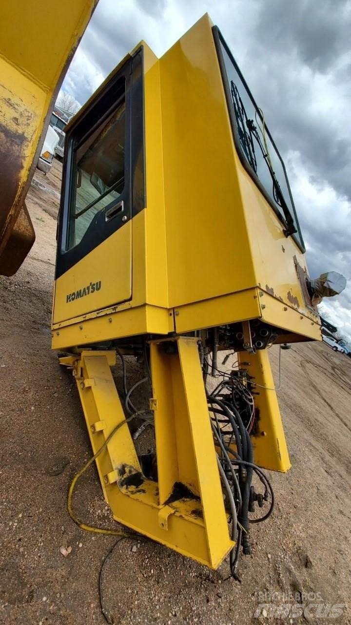 Komatsu WA1200 Cabina