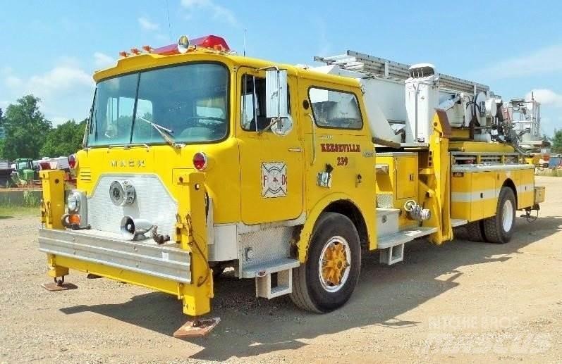 Mack CF685 Camiones de bomberos