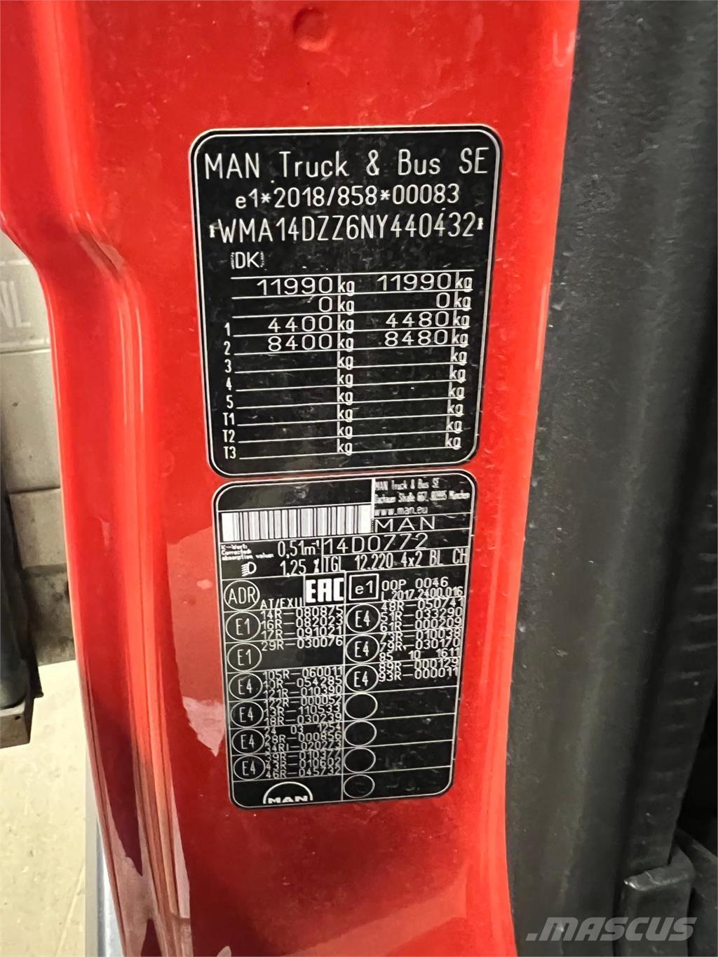 MAN TGL 12-220 BL Camiones de caja de lona