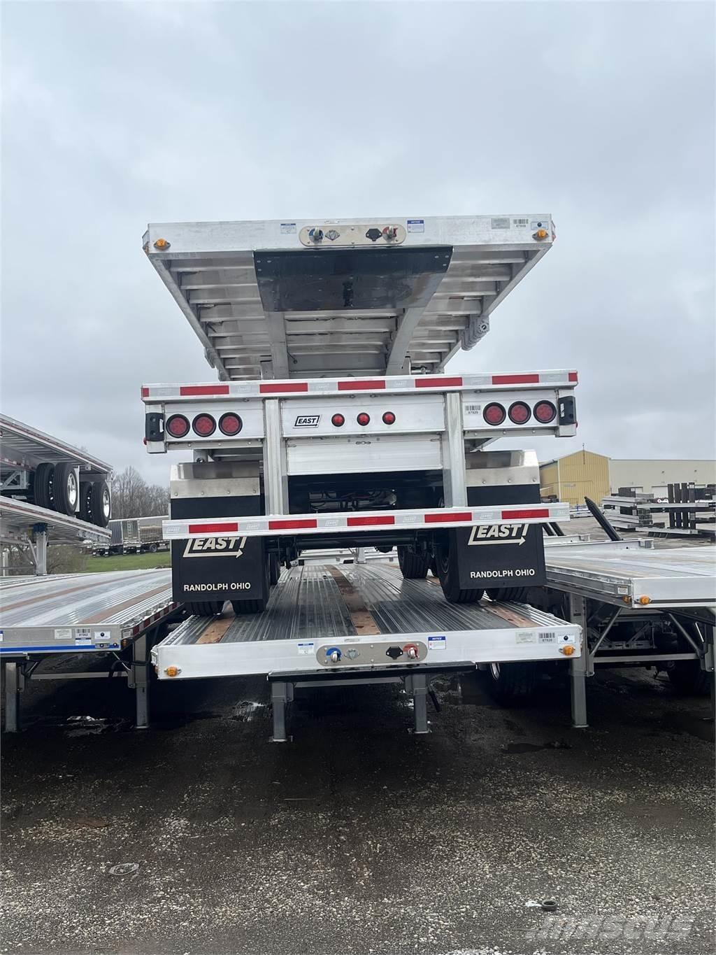 East Mfg FLATBED Remolques de cama baja