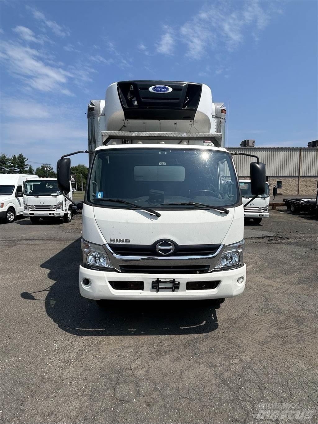 Hino 195 Camiones con caja de remolque