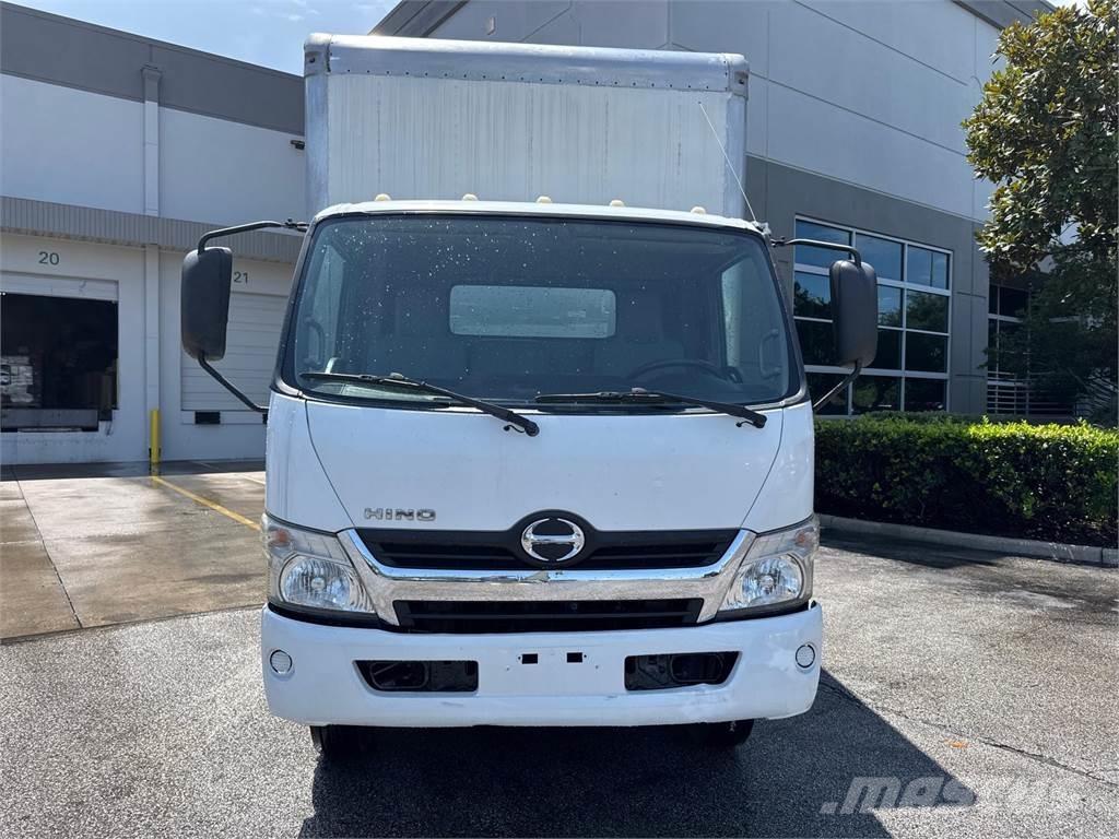 Hino 195 Camiones con caja de remolque