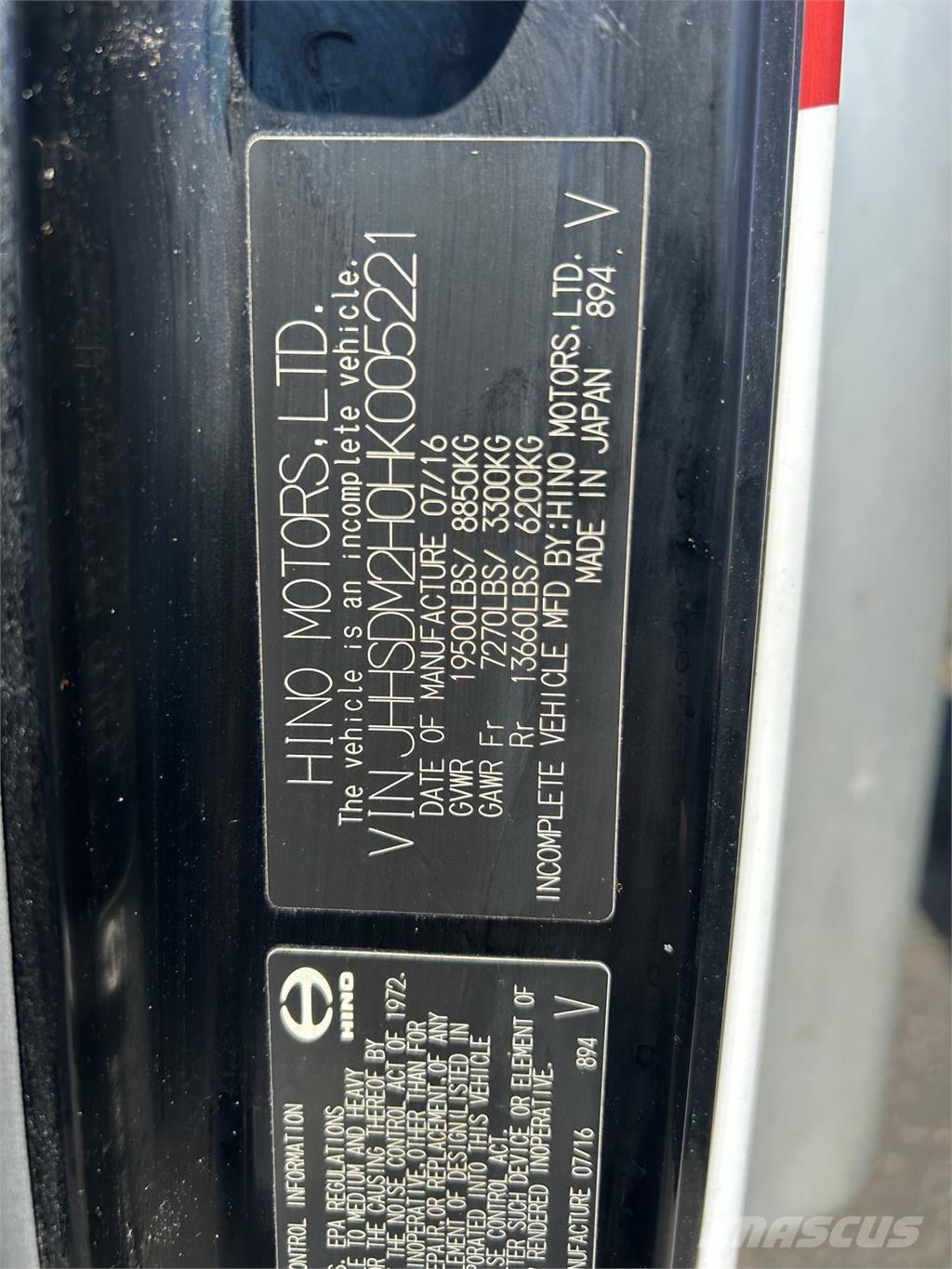 Hino 195 Camiones con caja de remolque