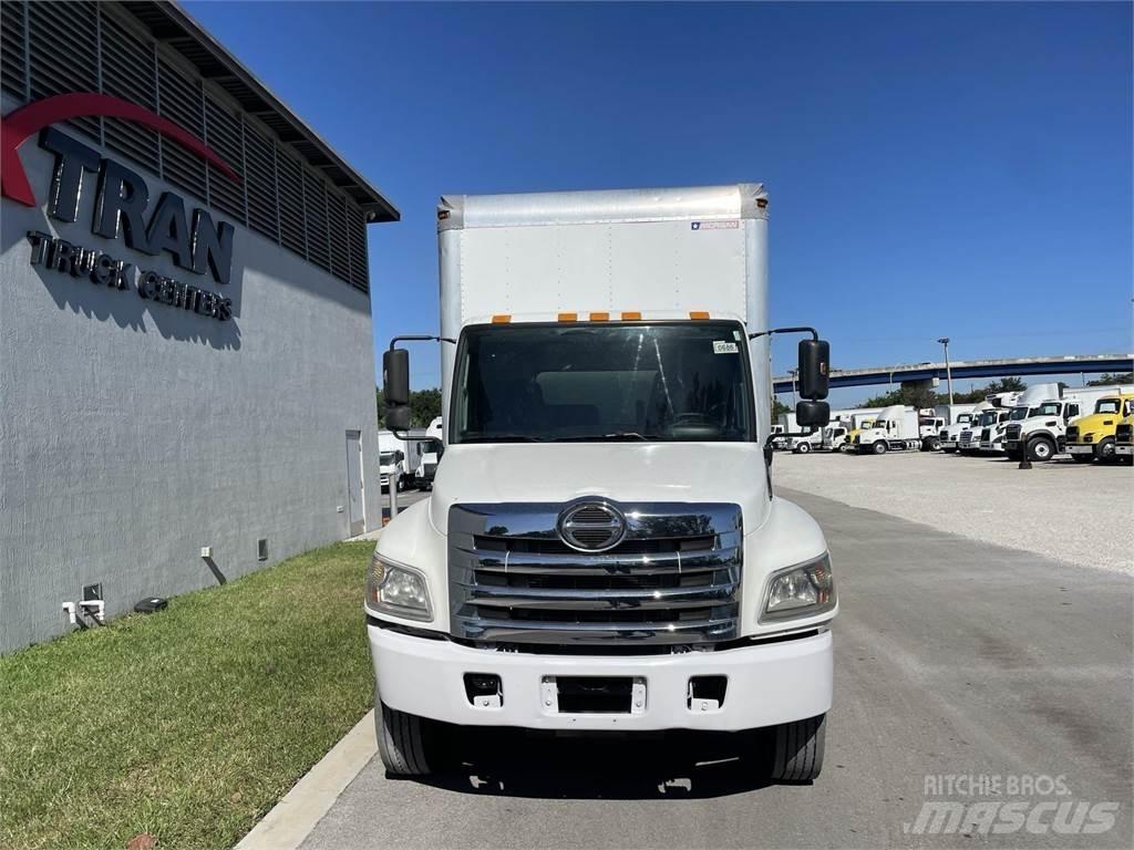 Hino 268 Camiones con caja de remolque