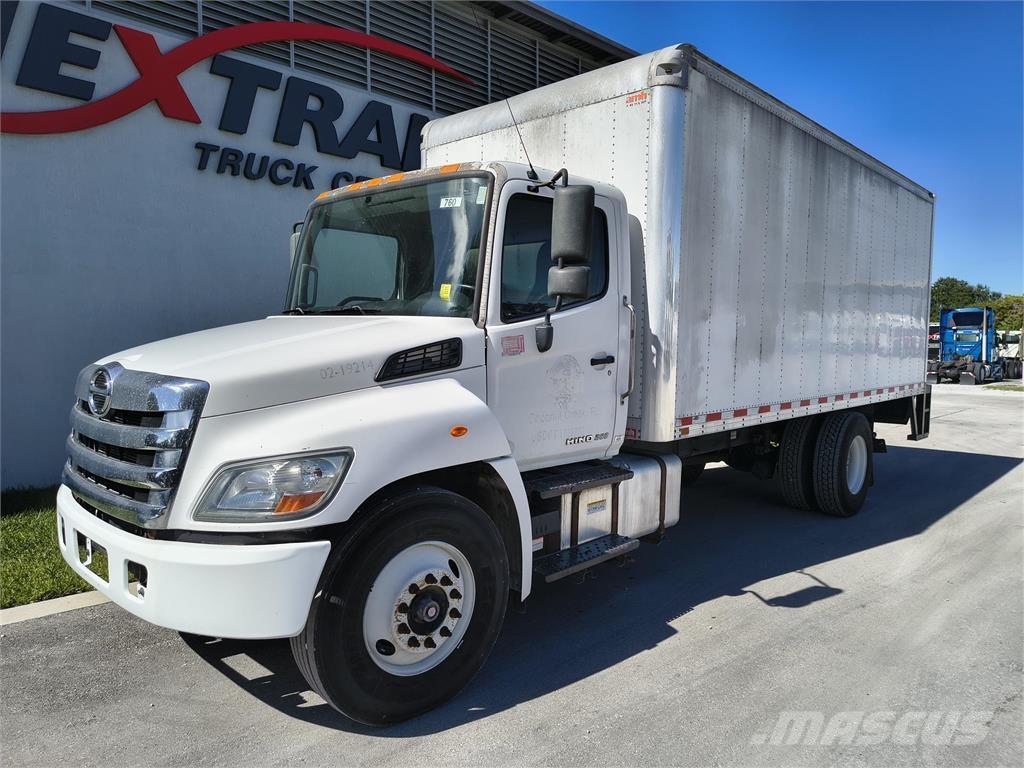 Hino 268A Camiones con caja de remolque