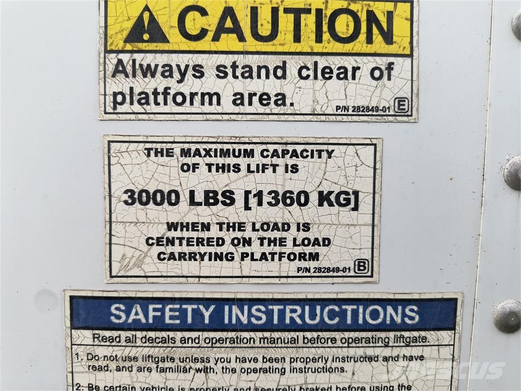 Hino 268A Camiones con caja de remolque