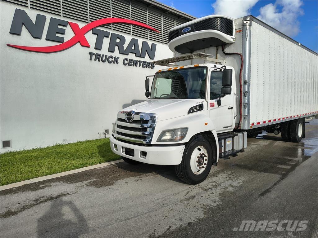Hino 268A Camiones con caja de remolque