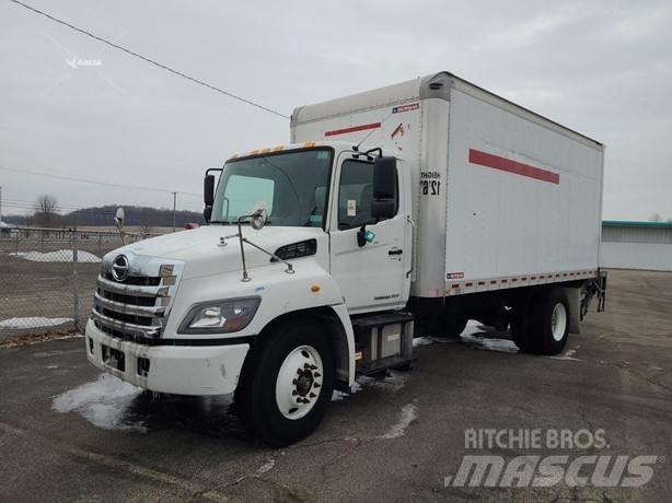 Hino 338 Camiones con caja de remolque