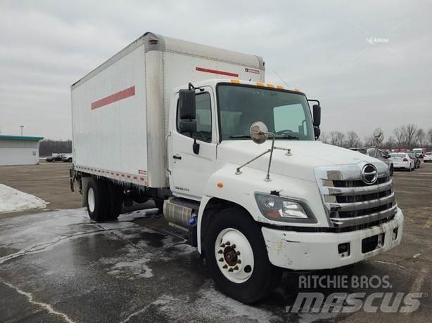 Hino 338 Camiones con caja de remolque