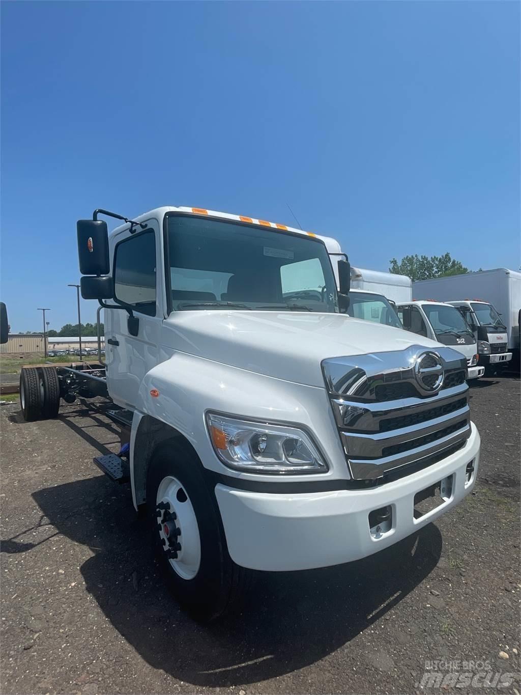 Hino L6 Camiones con caja de remolque