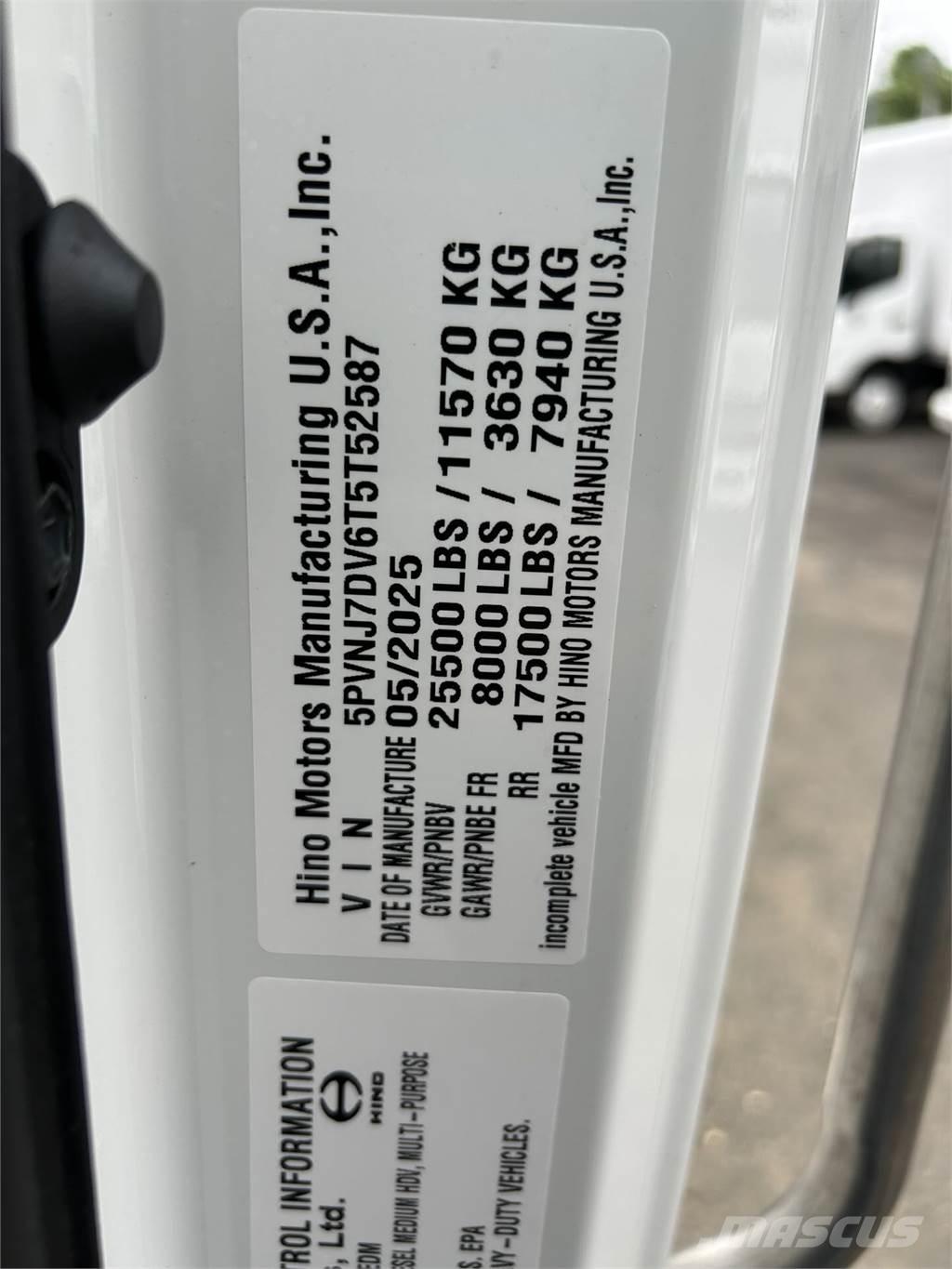 Hino L6 Camiones con chasís y cabina