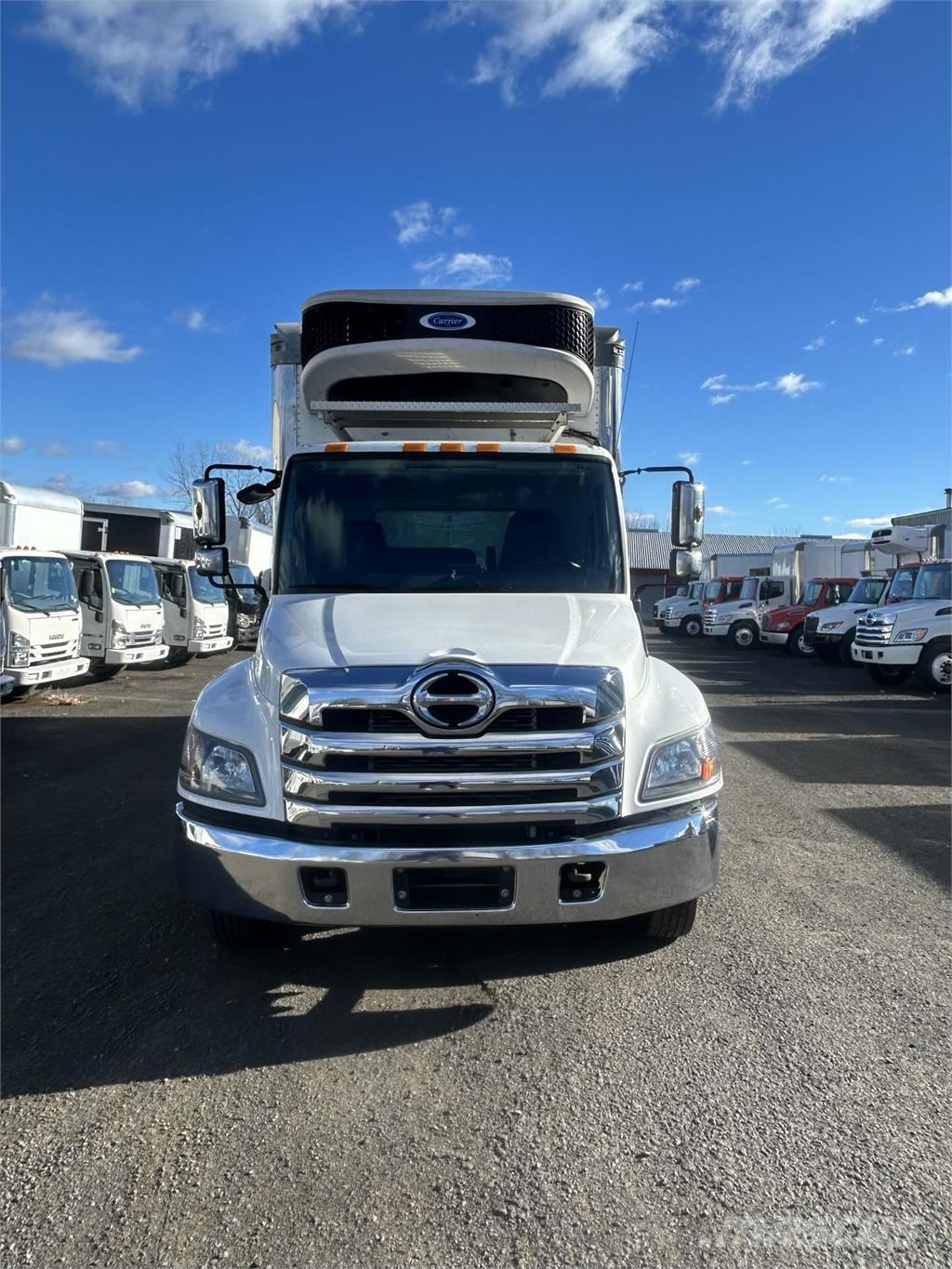 Hino L6 Camiones con caja de remolque