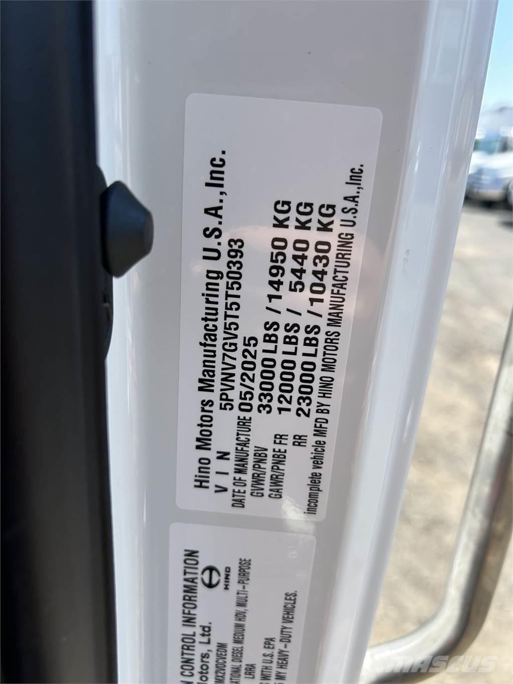 Hino L7 Camiones con chasís y cabina