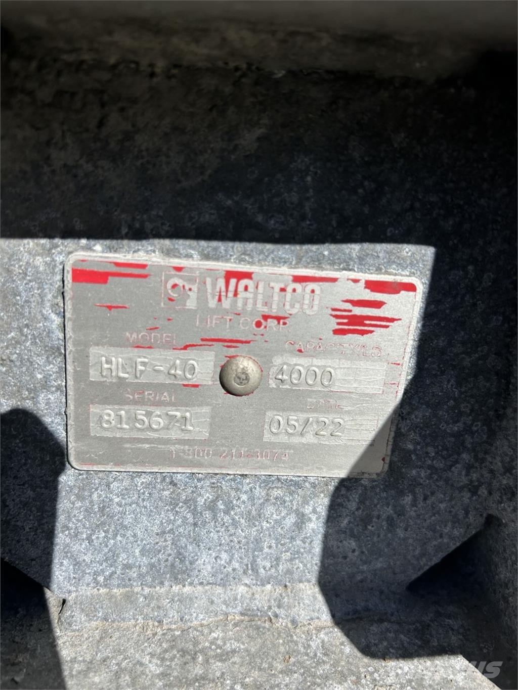 International MV607 Camiones con caja de remolque