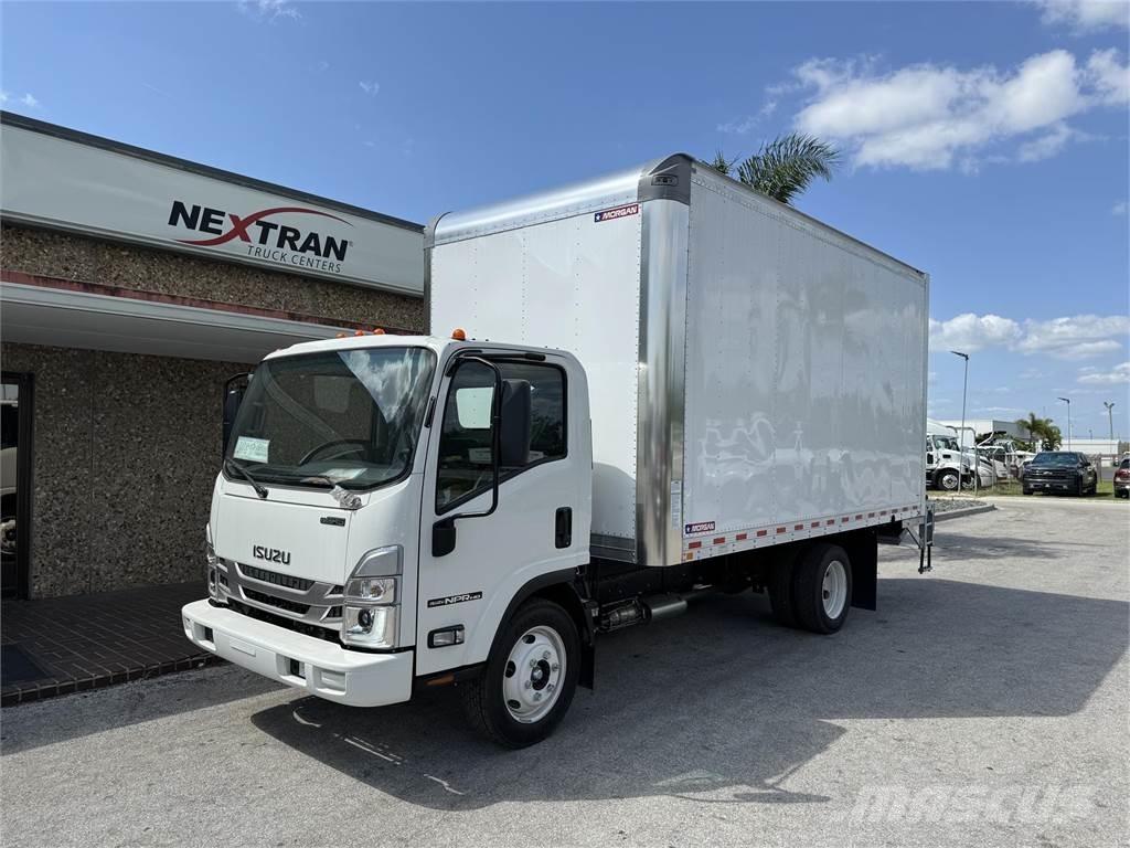 Isuzu NPR-1F304 Camiones con caja de remolque