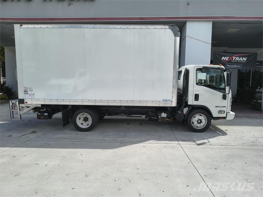 Isuzu NPR-1F304 Camiones con chasís y cabina