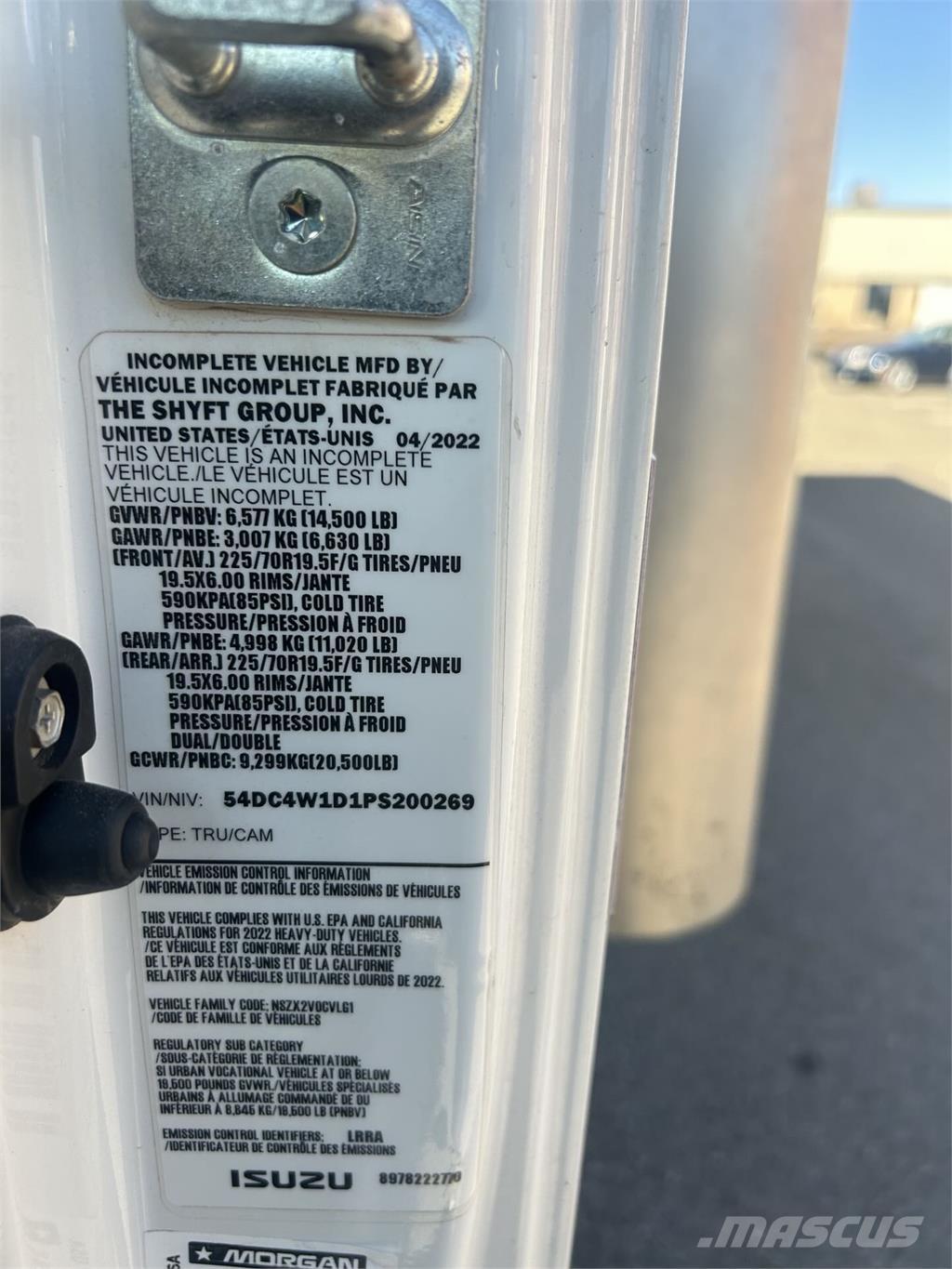 Isuzu NPR HD Camiones con caja de remolque