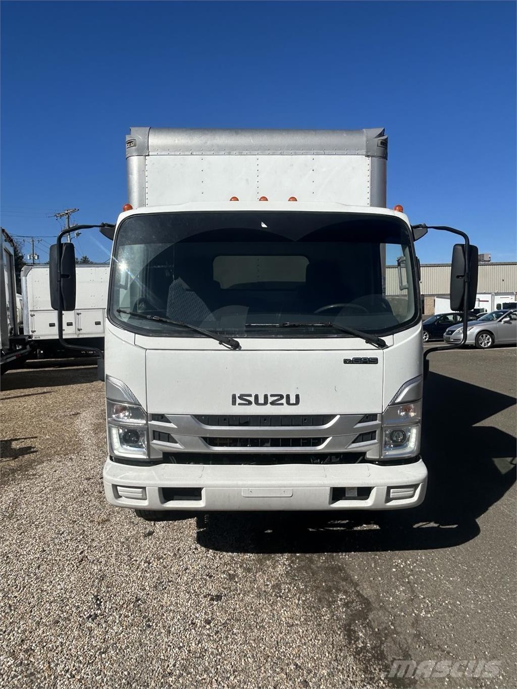 Isuzu NPR HD Camiones con caja de remolque