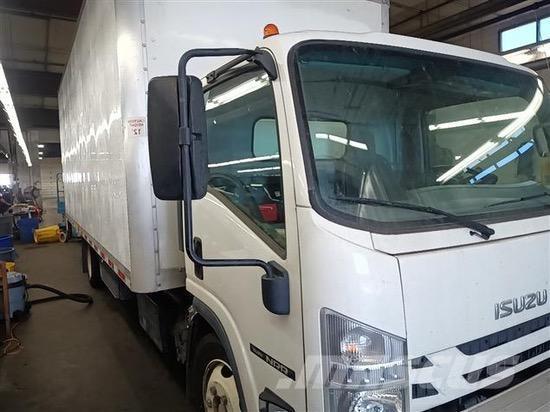 Isuzu NRR Camiones con caja de remolque