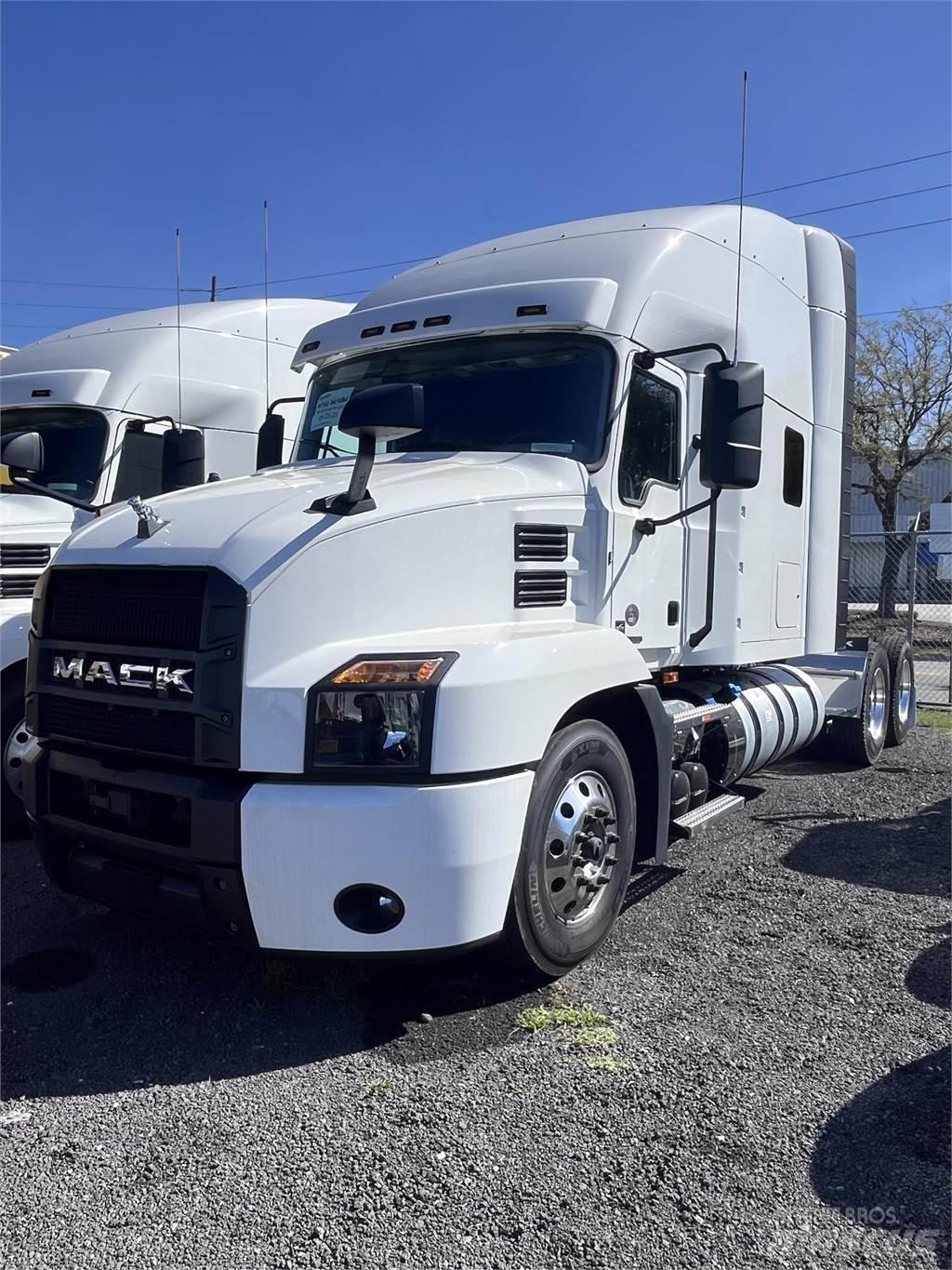 Mack AN64T Camiones tractor