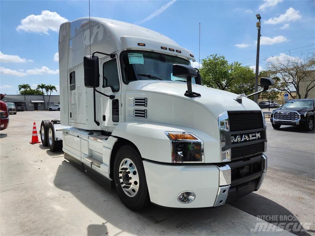 Mack AN64T Camiones tractor