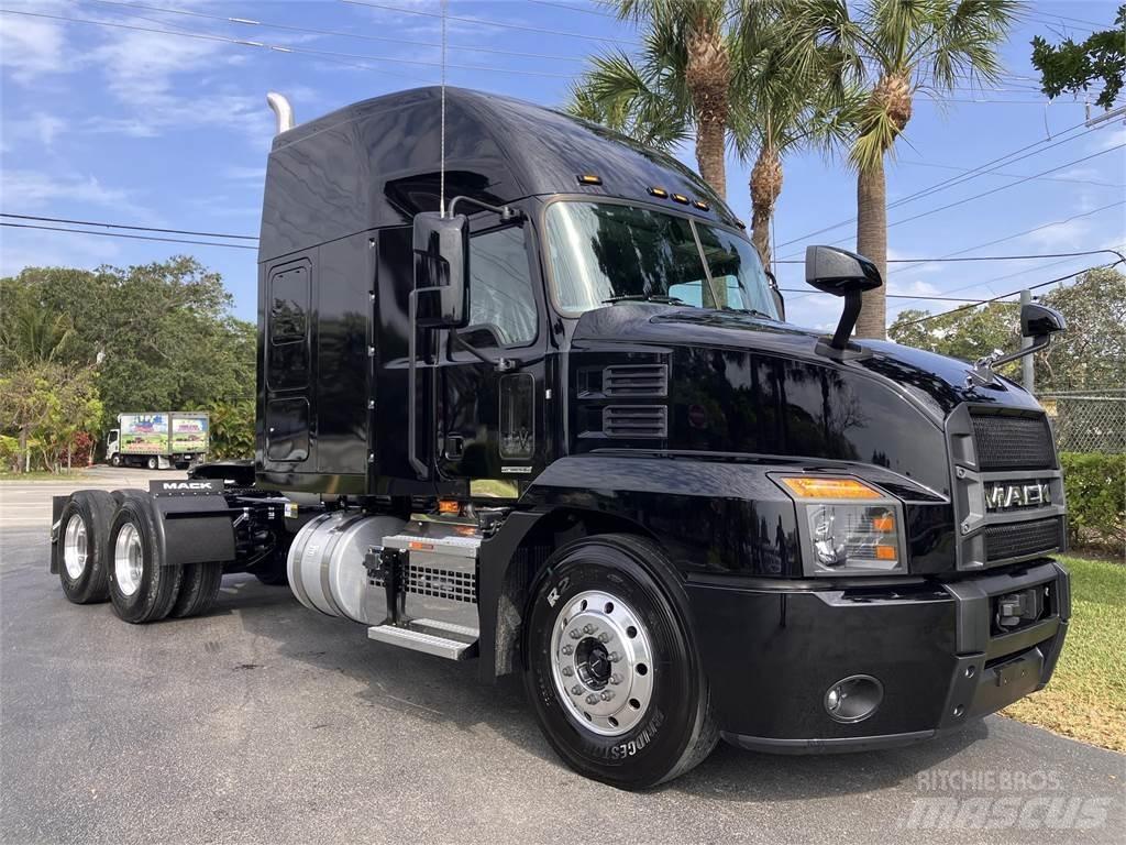 Mack AN64T Camiones tractor